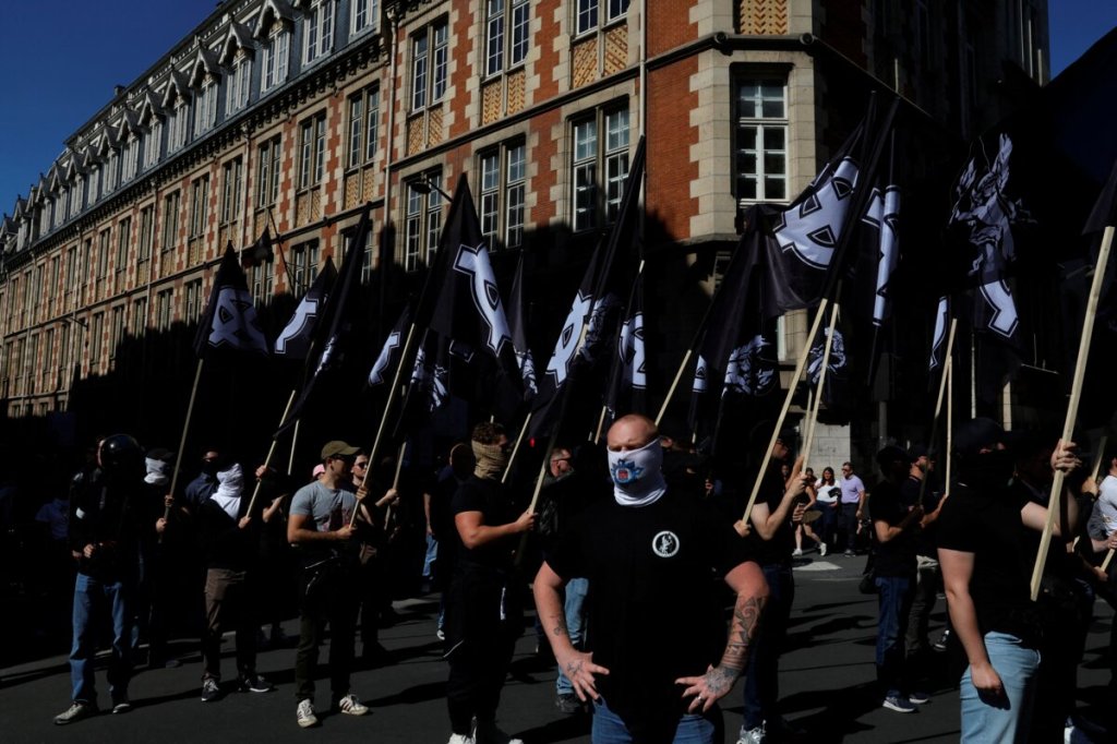 Jeunesse Européenne Et&nbsp;Néofascisme