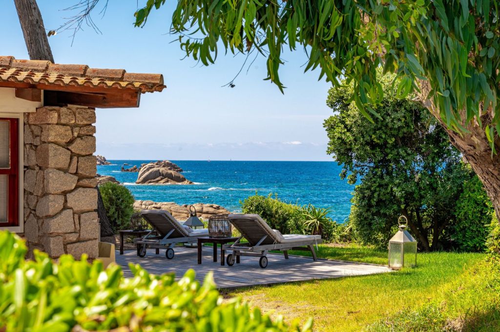 Taxe Foncière en Corse : Défis, Spéculation Immobilière et Impact sur les&nbsp;Résidents